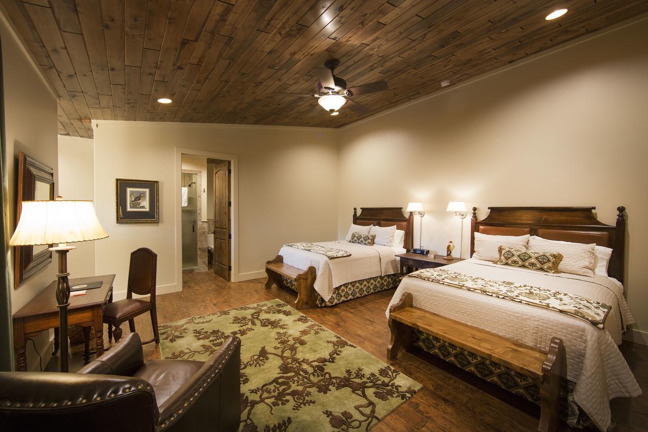 Joshua Creek Ranch Hotel เบอร์นี ภายนอก รูปภาพ