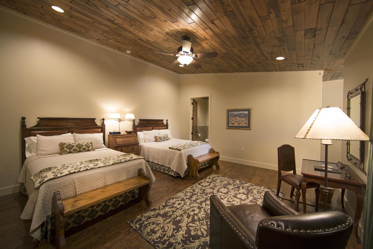 Joshua Creek Ranch Hotel เบอร์นี ภายนอก รูปภาพ